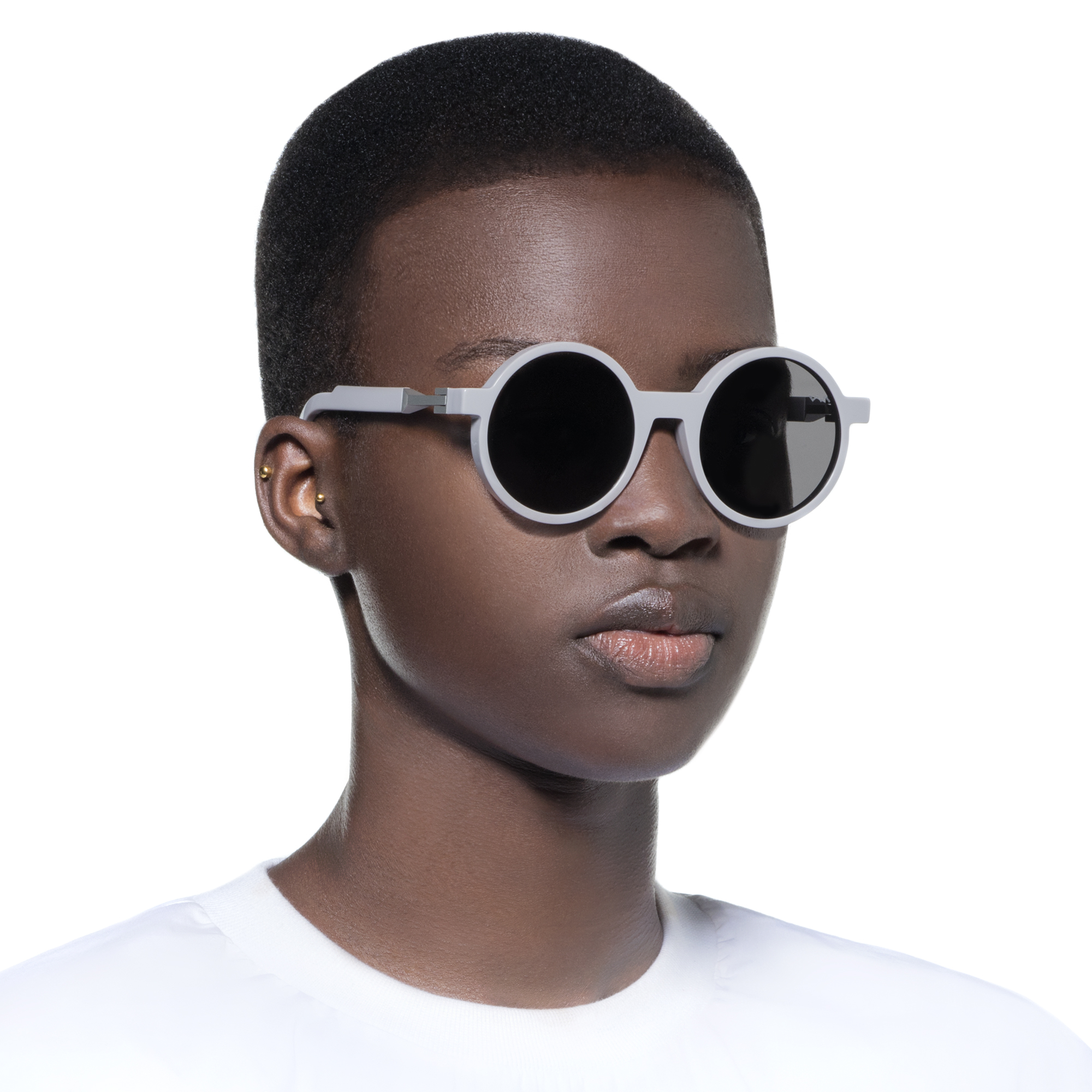 Vava White Perfectly Round Sunglasses for Unisex Model view